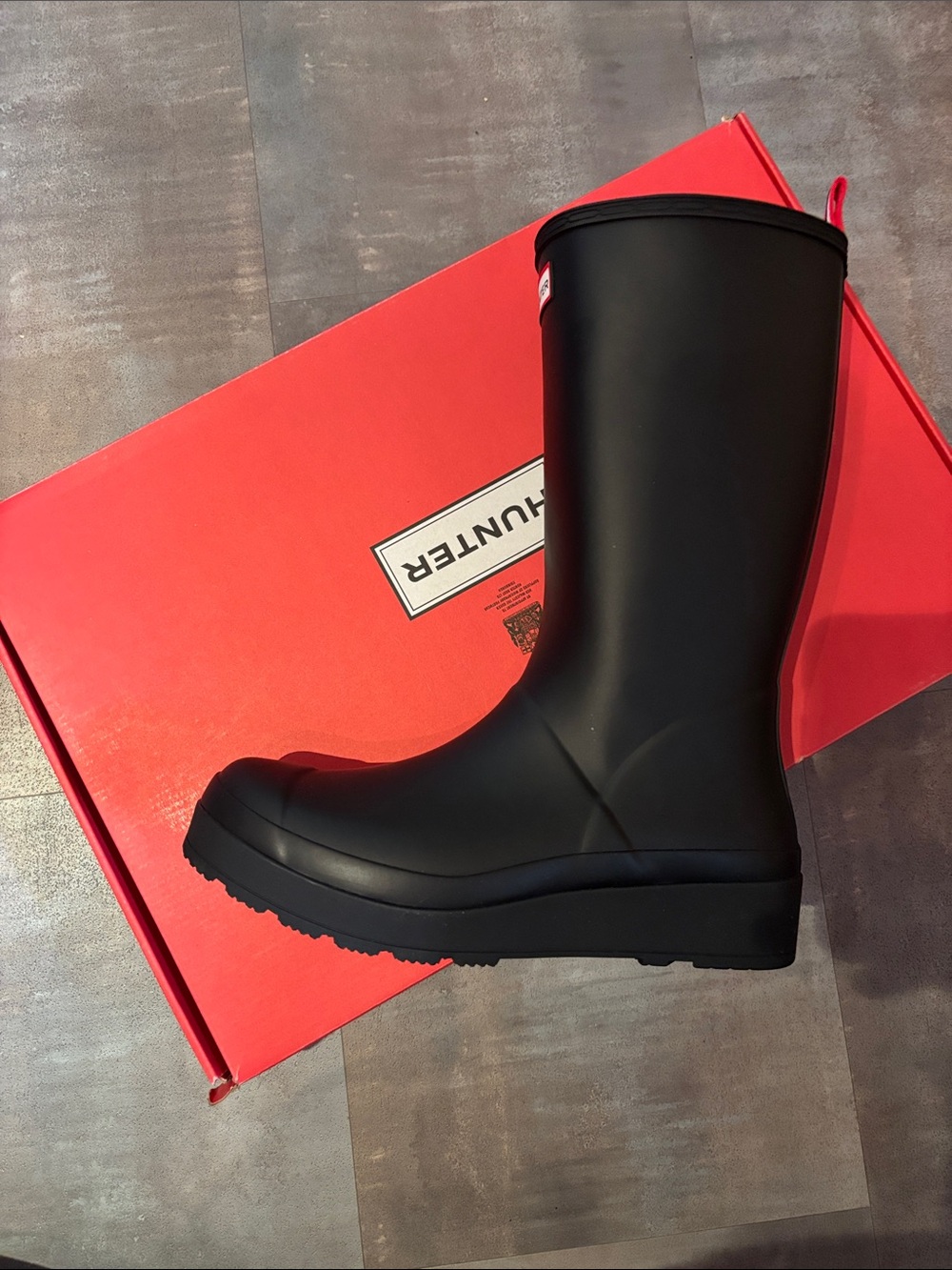 Hunter women’s Black Classic Matte single LEFT ONLY Rain Boot